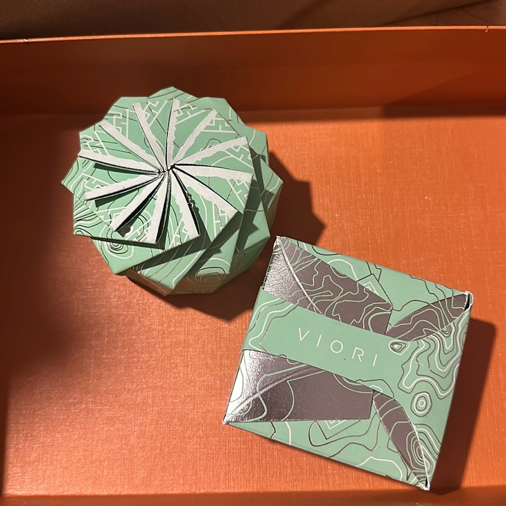 Viori teak shampoo and conditioner set limited edition